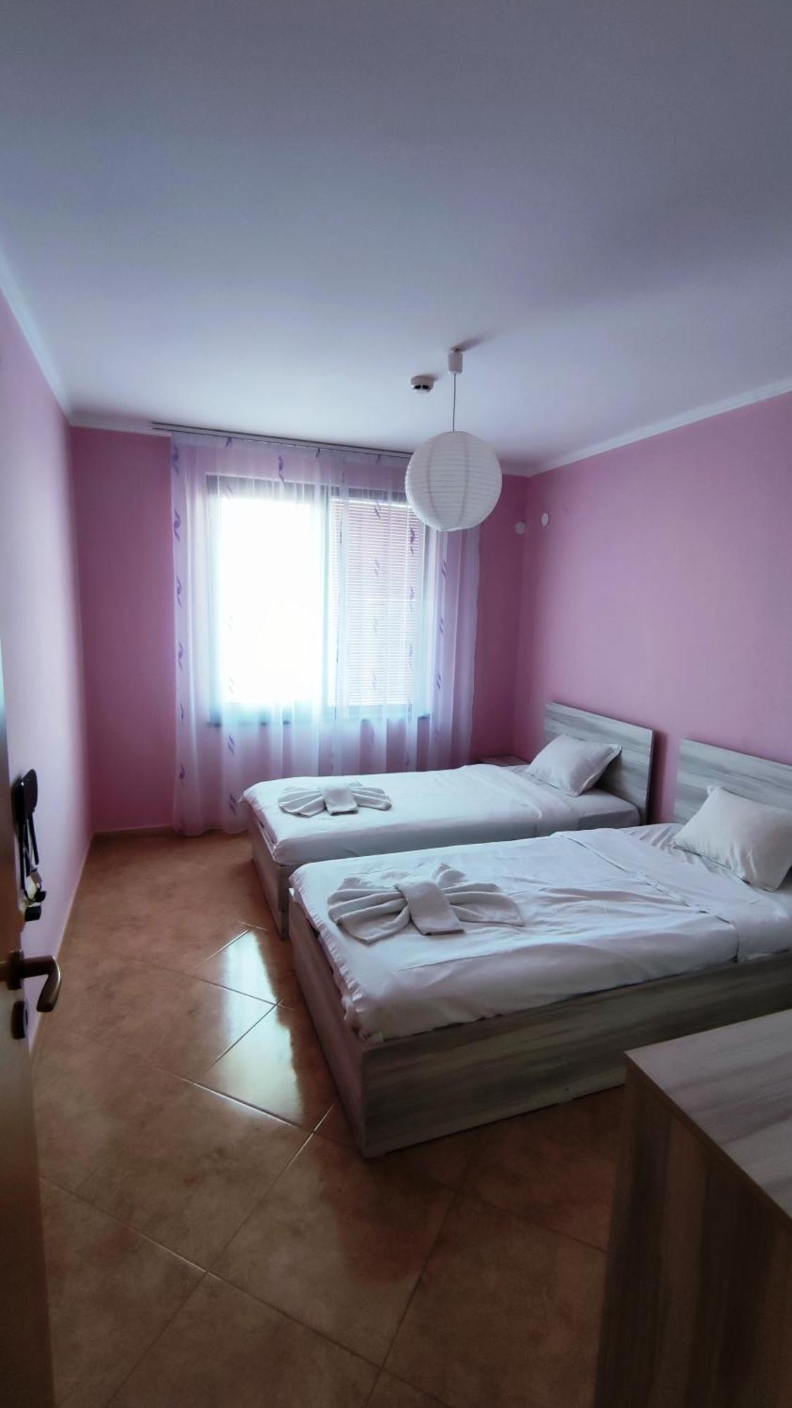 Marina Delfin Apartments - Top Location & Pet Friendly Sveti Vlas Dış mekan fotoğraf