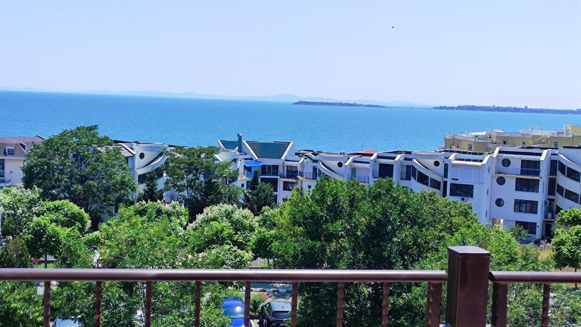 Marina Delfin Apartments - Top Location & Pet Friendly Sveti Vlas Dış mekan fotoğraf