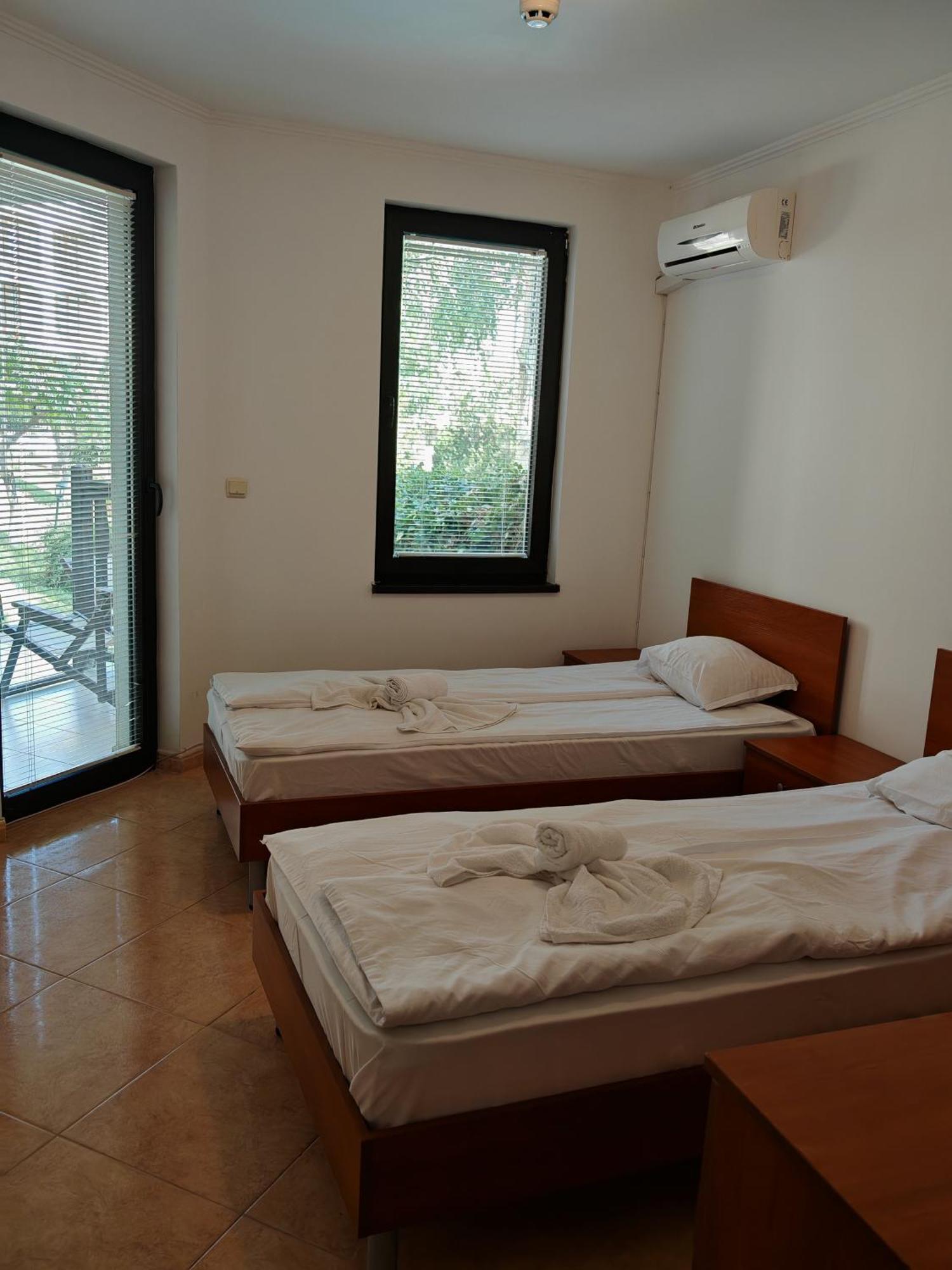 Marina Delfin Apartments - Top Location & Pet Friendly Sveti Vlas Dış mekan fotoğraf
