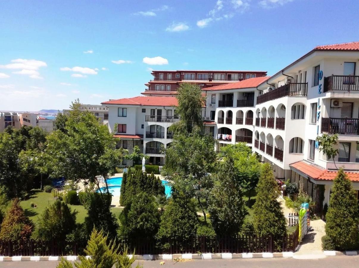 Marina Delfin Apartments - Top Location & Pet Friendly Sveti Vlas Dış mekan fotoğraf
