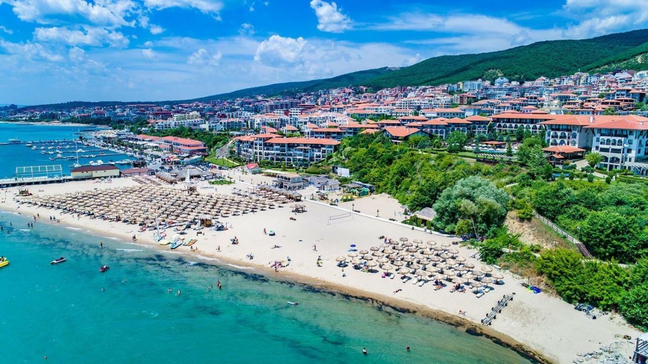 Marina Delfin Apartments - Top Location & Pet Friendly Sveti Vlas Dış mekan fotoğraf