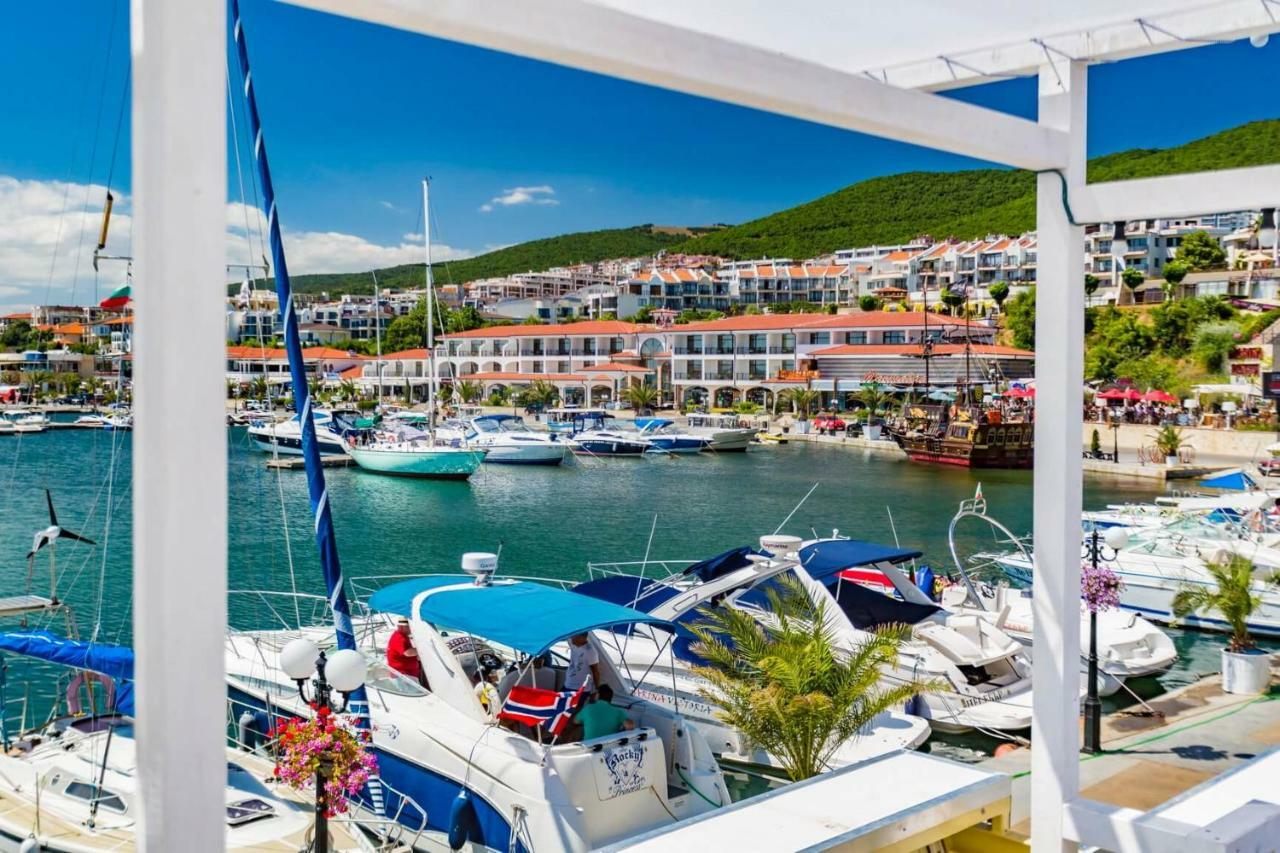 Marina Delfin Apartments - Top Location & Pet Friendly Sveti Vlas Dış mekan fotoğraf